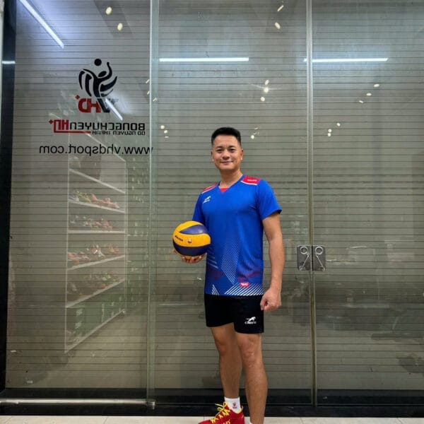 VHD SPORT | Official Site | Volleyball shoes 82 Alternative view of VHD CABETO - Áo Thể Thao - Co Giãn 4 Chiều - 2413T